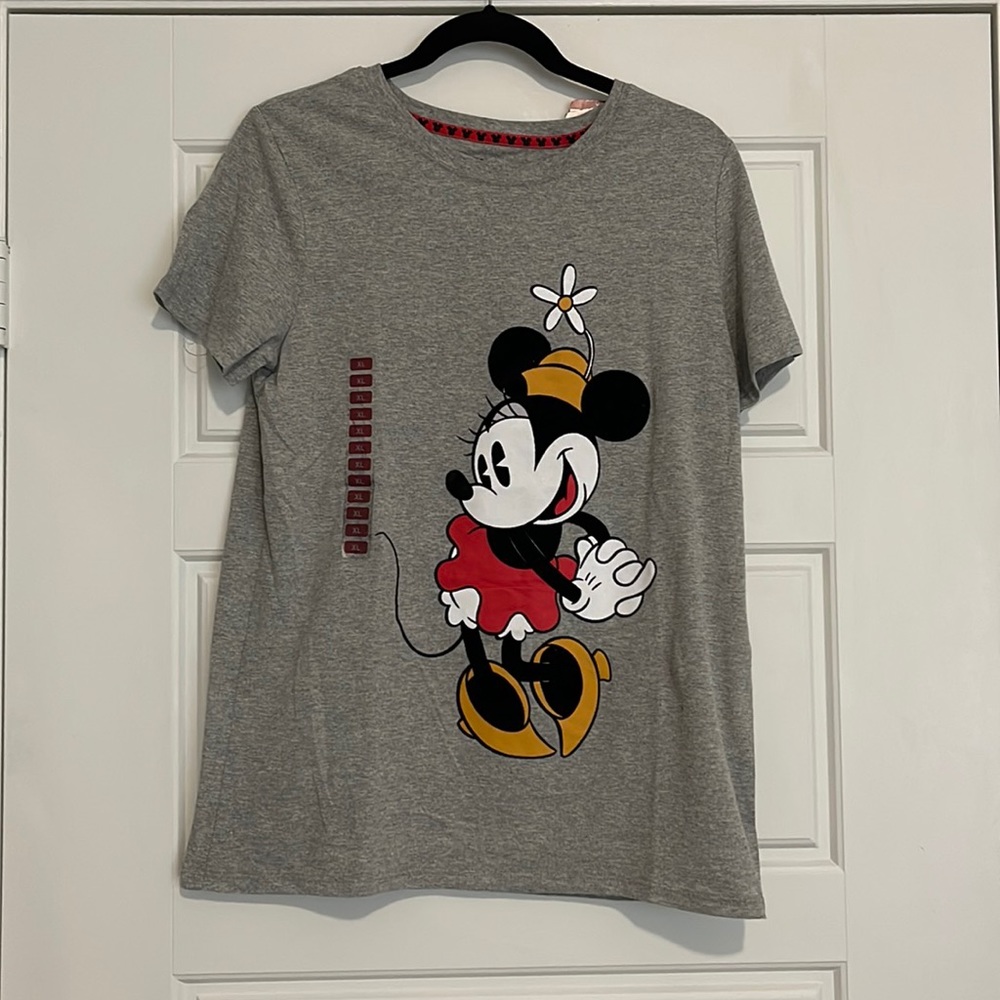 BRAND NEW MINNIE SHIRT